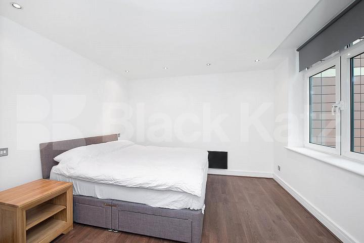 			NEW INSTRUCTION , 2 Bedroom, 1 bath, 1 reception Apartment			 Albert Embankment, Waterloo / Westminster 